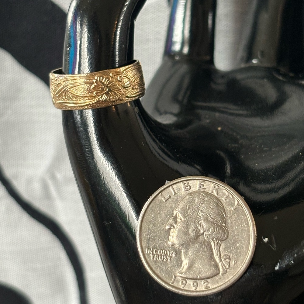 93. Hawaiian heirloom ring
